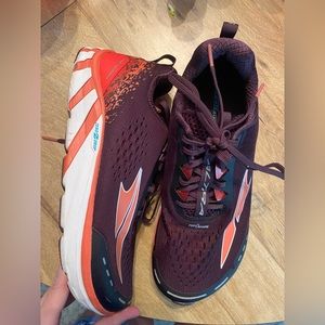 Altra sneaker, size 8.5
